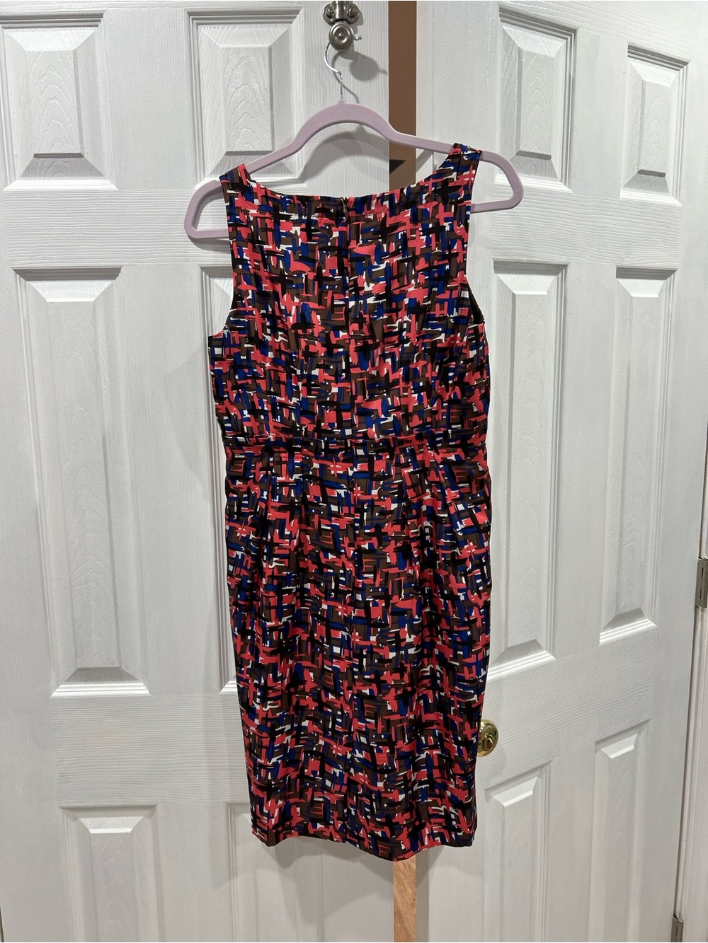 Shoshanna Sleeveless silk Abstract Print Midi Dress in Red, Blue and Black - Picture 5 of 6